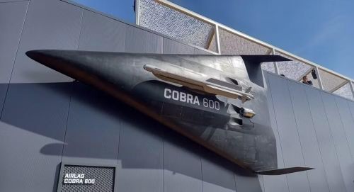 Hai công ty quốc phòng nổi tiếng của Đức bao gồm Diehl Defense cùng với Polaris Raumflugzeuge đã giới thiệu ý tưởng về máy bay không người lái phòng không AIRLAS Cobra 600.
