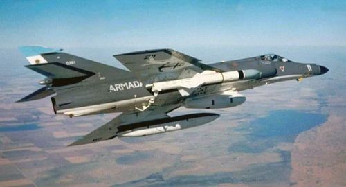 Những chiếc máy bay Super Étendard nói trên đã đóng vai trò quan trọng trong Chiến tranh Falkland, nơi Argentina chiếm đóng năm 1982, dẫn đến cuộc xung đột vũ trang với Anh.