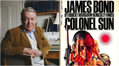  Kingsley Amis và cuốn Colonel Sun.