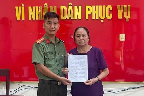 Mẹ anh May gửi thư cảm ơn Đại úy Thành, Thượng úy Quân và Công an xã Mường Xén.