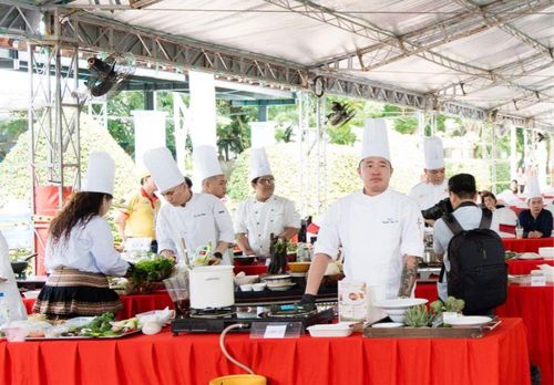 Hội thi đầu bếp chuyên nghiệp tại lễ hội