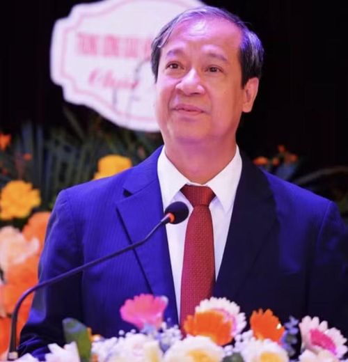 PGS.TS Nguyễn Kim Sơn, Ủy viên Trung ương Đảng, Phó Trưởng ban Chính sách, Chiến lược Trung ương, Chủ tịch Hội đồng Định hướng, hỗ trợ phát triển Viện Trần Nhân Tông phát biểu. Ảnh: BTC