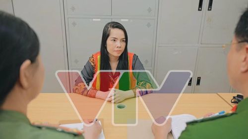 Diễn viên Kiều Thanh tại cơ quan điều tra. Ảnh VTV