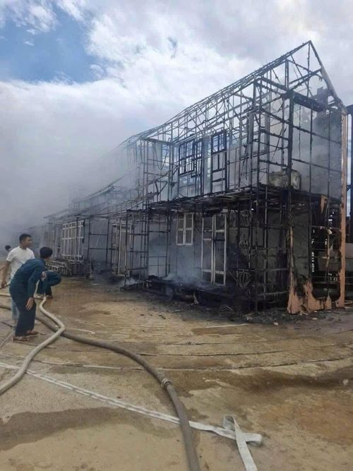 Khu vực sân khấu Đảo Ký ức Hội An bị cháy rụi. Ảnh: H.A