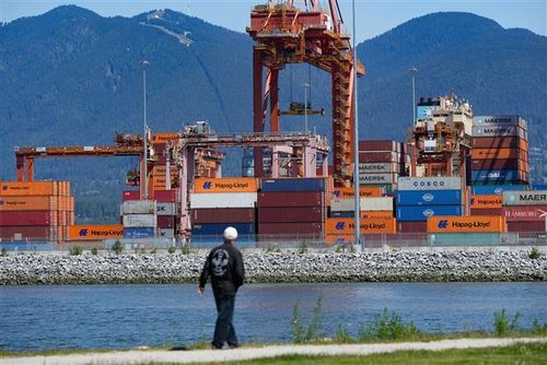 Quang cảnh cảng hàng hóa tại Vancouver, Canada. Ảnh: THX/TTXVN phát