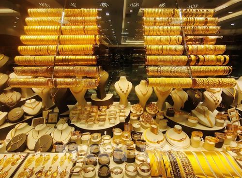 Giá vàng châu Á chạm mức cao nhất kể từ ngày 14/5. Ảnh: TTXVN phát
