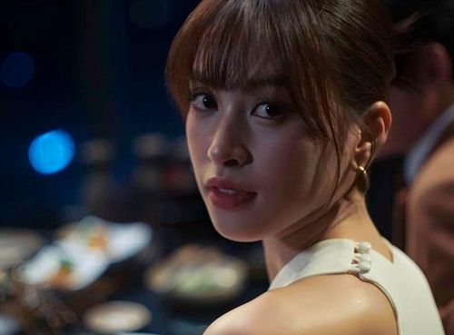 Tiểu Vy thử sức với màu sắc kinh dị trong Ốc mượn hồn.