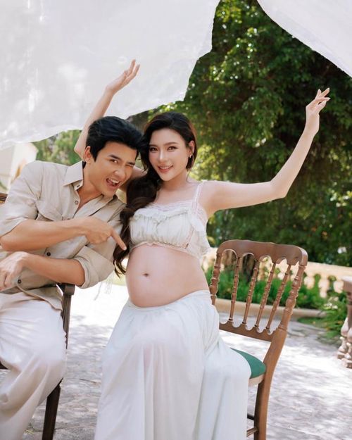 Thúy Diễm và Lương Thế Thành đang chuẩn bị đón thêm thành viên mới sau nhiều năm kết hôn. (Ảnh: FBNV)