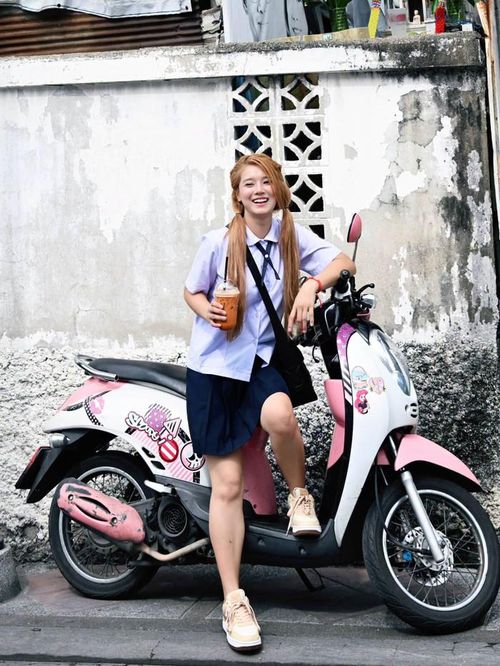 Ở tuổi 30, Hoàng Yến Chibi vẫn gây ấn tượng bởi diện mạo trẻ trung, ngọt ngào. Ảnh: FBNV