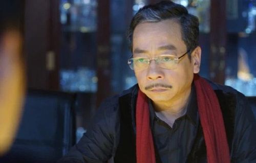 NSND Hoàng Dũng tạo nên một trong những "ông trùm" nổi tiếng nhất màn ảnh Việt với Phan Quân trong Người phán xử. Ảnh: VTV.