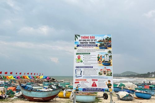 Địa phương đã cắm bảng quy định khu tập kết thuyền thúng