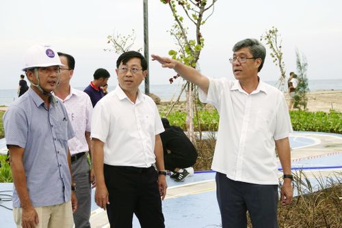 Tỉnh ủy viên, Phó Chủ tịch UBND tỉnh Nguyễn Minh trong đợt kiểm tra công trình vào đầu tháng 8