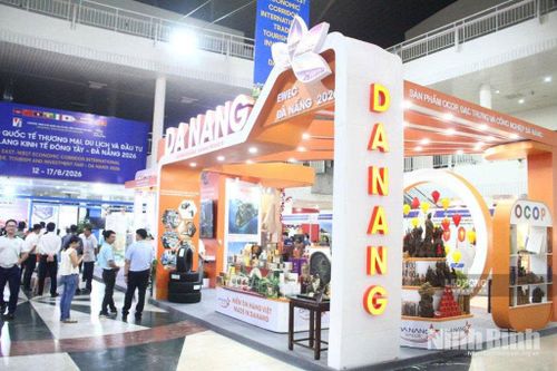 Hội chợ quy tụ gần 250 gian hàng của hơn 108 doanh nghiệp.