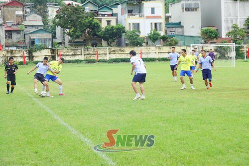 Trận thi đấu môn bóng đá nam.