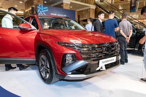 Cận cảnh Tucson Hybrid trong sự kiện ở Hà Nội. Ảnh: Lê Hoàng