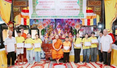 Chùa Buppharam tổ chức lễ bế giảng lớp học chữ Khmer trong kỳ nghỉ hè năm 2026.