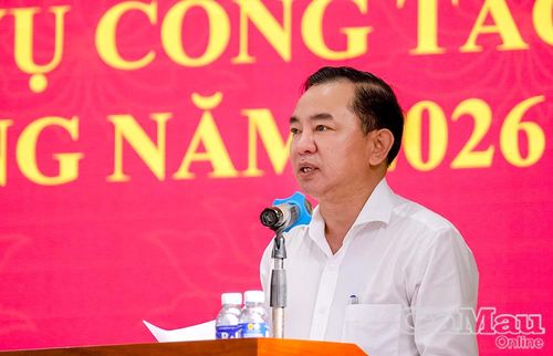 Trưởng Ban Tổ chức Tỉnh uỷ Phan Thanh Duy phát biểu tại lễ khai giảng.