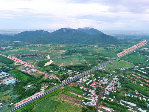 Ghi nhận của PV Báo Điện tử VTC News, điểm đầu dự án nằm tại khu vực ngã tư Tóc Tiên - Châu Pha, nơi kết nối với cao tốc Biên Hòa - Vũng Tàu và đường ĐT992. Điểm cuối của dự án tại khu vực cầu Châu Đức, giáp ranh với TP Đồng Nai.