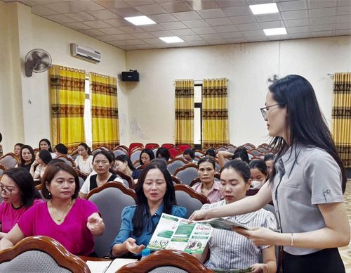CDC Hà Tĩnh tăng cường truyền thông phòng chống tác hại thuốc lá. Ảnh: Thu Hòa.