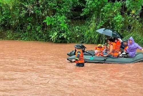 Lũ trên nhiều sông ở mức cao, nguy cơ ngập lụt nhiều xã, phường. Ảnh: PV