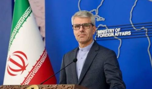 Người phát ngôn Bộ Ngoại giao Iran Esmaeil Baqaei cũng cảnh báo những nước phối hợp với Mỹ để gây sức ép kinh tế lên Tehran "chắc chắn sẽ phải đối mặt với hậu quả".