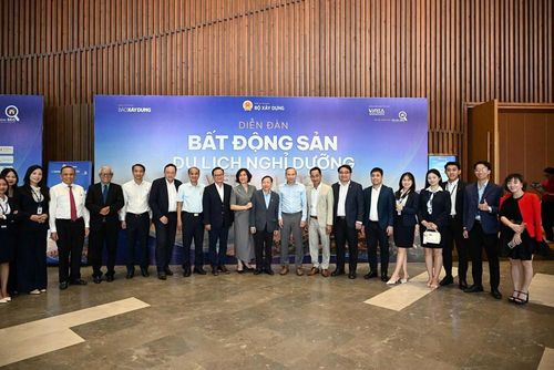 Các đại biểu dự Diễn đàn