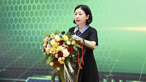 Giám đốc Sở Khoa học và Công nghệ tỉnh Tây Ninh Huỳnh Thị Hồng Nhung phát biểu tại vòng thi chung kết. (Ảnh: Ban tổ chức)