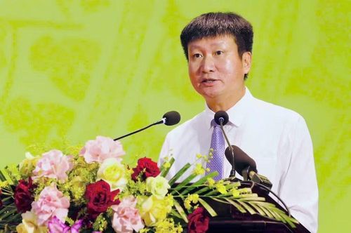 Đồng chí Trần Huy Tuấn, Ủy viên Trung ương Đảng, Bí thư Tỉnh ủy Ninh Bình phát biểu tại hội nghị. (Ảnh: Đức Lam)