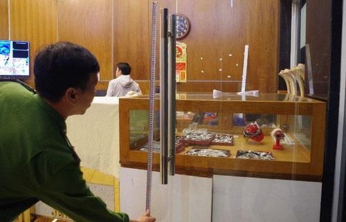 Khám nghiệm hiện trường vụ cướp giật tài sản tại xã Nhân Cơ ngày 1-1-2026.
