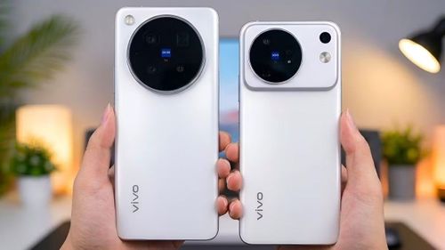 Ảnh dựng 2 phiên bản Vivo x500 và x500 Pro.