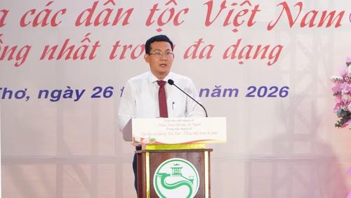 Ông Nguyễn Minh Tuấn, Phó Giám đốc Sở Văn hóa, Thể thao và Du lịch TP Cần Thơ, phát biểu khai mạc.