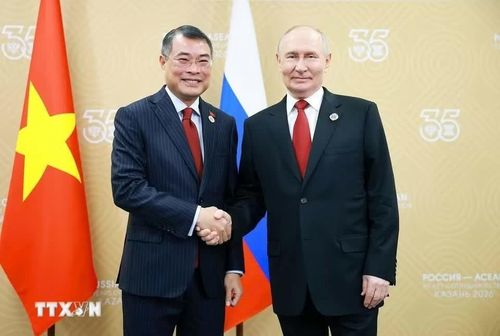 Thủ tướng Chính phủ Lê Minh Hưng hội kiến Tổng thống Nga Vladimir Putin, tháng 6/2026. (Nguồn: TTXVN)