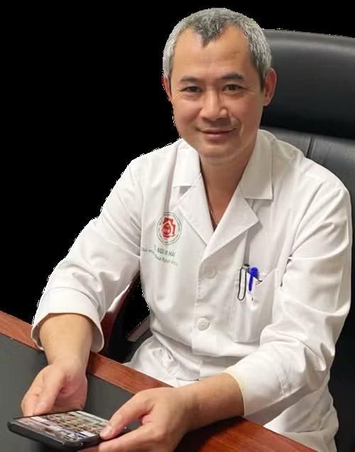 Đại tá, TS Ngô Vi Hải, Chủ nhiệm Khoa Ngoại lồng ngực