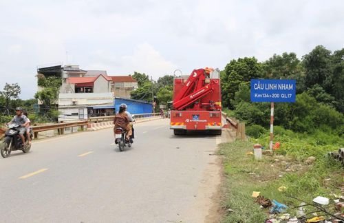 Cầu Linh Nham, gần nơi xảy ra vụ việc