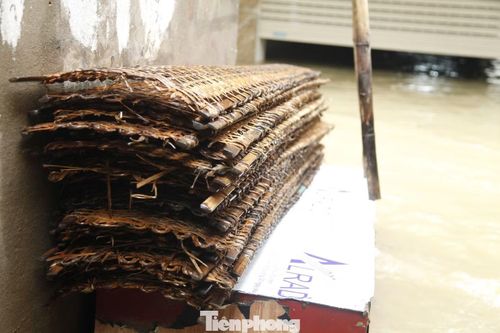 Dụng cụ làm bánh đa nem.