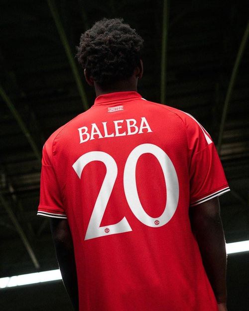 Baleba sẽ khoác áo số 20 ở sân Old Trafford - Ảnh: MUFC