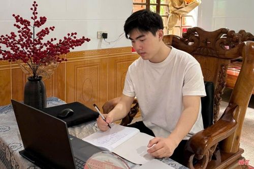 Việc làm thêm mang đến cơ hội trải nghiệm, song cũng tiềm ẩn những rủi ro mà tân sinh viên cần chủ động tìm hiểu, nhận diện trước khi quyết định làm.