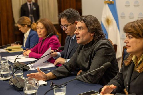 Chủ tịch AVCC, Guillermo Pérez Cena, cho rằng Argentina còn nhiều tiềm năng chưa được khai thác tại thị trường Việt Nam, đặc biệt trong lĩnh vực thực phẩm, nông nghiệp - công nghiệp, công nghệ và các sản phẩm giá trị gia tăng.
