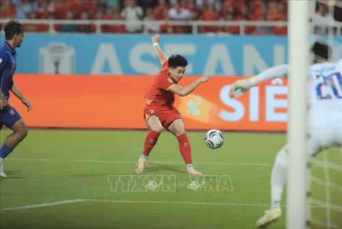 Pha dứt điểm của Đình Bắc. Ảnh: Minh Quyết/TTXVN