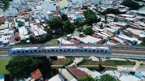 Những căn nhà ven kênh Rạch Văn Thánh cũng đã được Tp.HCM lên kế hoạch di dời. 