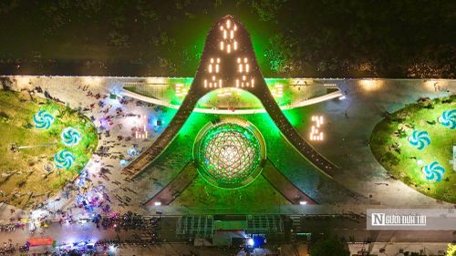 Đây là một trong 3 công trình lớn góp phần định hình lại không gian, cảnh quan sông Trà Khúc, cùng với đập dâng hạ lưu sông Trà Khúc và dự án kè chống sạt lở kết hợp tạo quỹ đất bờ bắc, đoạn qua xã Tịnh Khê. Sau khoảng 18 tháng triển khai, phần kè tường đứng và các công trình trên kè bờ nam đã hoàn thành. Công viên Ba Tơ, hệ thống thoát nước cùng nhiều hạng mục khác cũng cơ bản hoàn thiện.