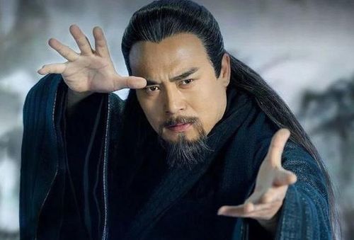 Nhậm Ngã Hành là người sáng tạo Hấp Tinh Đại Pháp, nhưng cuối cùng lại phải trả giá cho chính môn võ công này.
