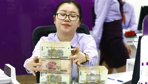 Hệ thống ngân hàng cũng chịu thêm sức ép về chất lượng tài sản. Ảnh: HA