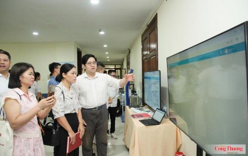 Người dân và doanh nghiệp là trung tâm, là chủ thể, đồng thời là đối tượng thụ hưởng chính của quá trình chuyển đổi số