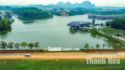 Vừa qua, Ban quản lý Di sản Thành Nhà Hồ và các di tích trọng điểm tỉnh Thanh Hoá cùng Lamori Resort & Spa đã chính thức thực hiện ký kết biên bản ghi nhớ hợp tác (MOU), mở ra bước đi mới trong việc kết nối du lịch văn hóa - lịch sử với nghỉ dưỡng sinh thái cao cấp tại vùng đất Thanh Hóa. Vì vậy, với những du khách đang tìm kiếm một điểm đến để tận hưởng kỳ nghỉ 2/9 thì Lamori Resort & Spa là điểm dừng chân đáng để trải nghiệm khi đến với xứ Thanh.