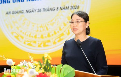 Phó Giám đốc Sở Văn hóa và Thể thao tỉnh An Giang Huỳnh Thị Như Lam phát biểu tại buổi lễ.
