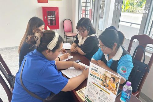 Đơn vị tuyển dụng hướng dẫn người lao động đăng ký vị trí việc làm phù hợp với năng lực.