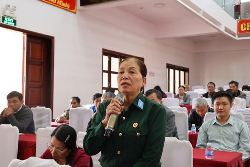 Người dân tham gia phát biểu ý kiến