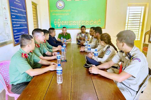 Công tác phối hợp thương mại biên giới giữa Quảng Trực và các địa phương của Mondulkiri từng bước được mở rộng
