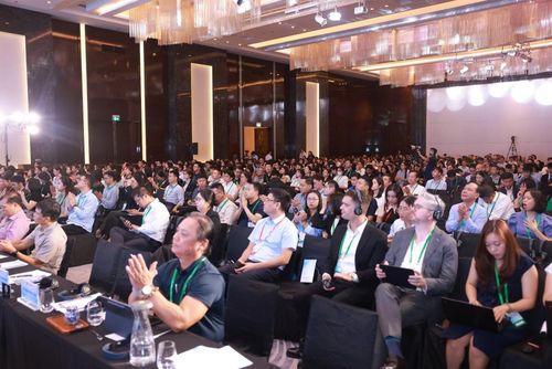 Gần 800 đại biểu trong và ngoài nước tham dự hội nghị